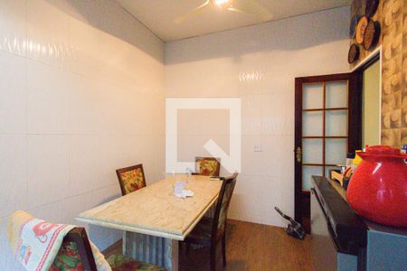 Casa de condomínio à venda com 350m², 5 quartos e 1 vaga Casa de condomínio à venda com 350m², 5 quartos e 1 vagaCozinha