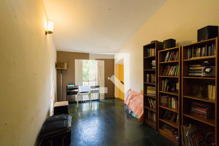 Casa de condomínio à venda com 350m², 5 quartos e 1 vaga Casa de condomínio à venda com 350m², 5 quartos e 1 vagaHall