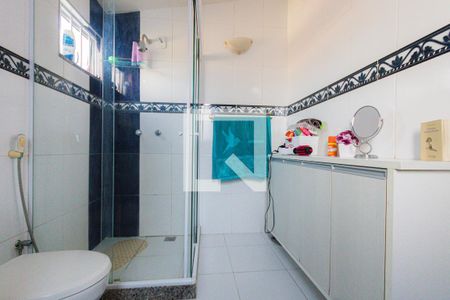 Casa de condomínio à venda com 350m², 5 quartos e 1 vaga Casa de condomínio à venda com 350m², 5 quartos e 1 vagaBanheiro Social 2