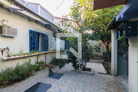 Casa de condomínio à venda com 350m², 5 quartos e 1 vaga Casa de condomínio à venda com 350m², 5 quartos e 1 vagaQuintal