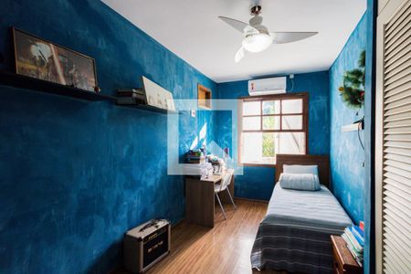 Casa de condomínio à venda com 350m², 5 quartos e 1 vaga Casa de condomínio à venda com 350m², 5 quartos e 1 vagaQuarto 3