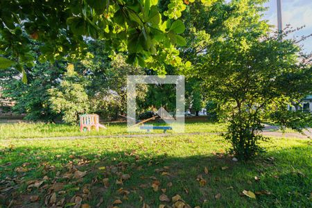 Casa de condomínio à venda com 350m², 5 quartos e 1 vaga Casa de condomínio à venda com 350m², 5 quartos e 1 vagaPraça