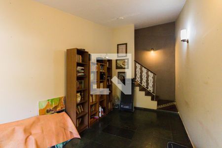 Casa de condomínio à venda com 350m², 5 quartos e 1 vaga Casa de condomínio à venda com 350m², 5 quartos e 1 vagaHall