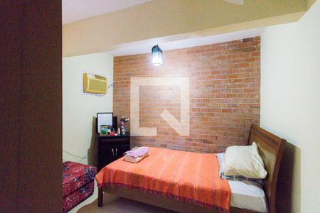 Casa de condomínio à venda com 350m², 5 quartos e 1 vaga Casa de condomínio à venda com 350m², 5 quartos e 1 vagaQuarto 2