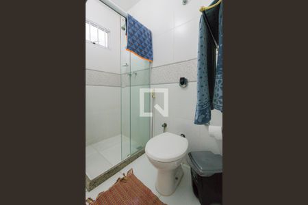 Casa de condomínio à venda com 350m², 5 quartos e 1 vaga Casa de condomínio à venda com 350m², 5 quartos e 1 vagaBanheiro Social 1