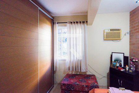 Casa de condomínio à venda com 350m², 5 quartos e 1 vaga Casa de condomínio à venda com 350m², 5 quartos e 1 vagaQuarto 2