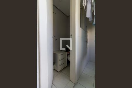 Apartamento à venda com 94m², 3 quartos e 2 vagas Apartamento à venda com 94m², 3 quartos e 2 vagasBanheiro de serviço