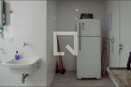 Apartamento à venda com 120m², 2 quartos e 2 vagas Apartamento à venda com 120m², 2 quartos e 2 vagasArea de serviço