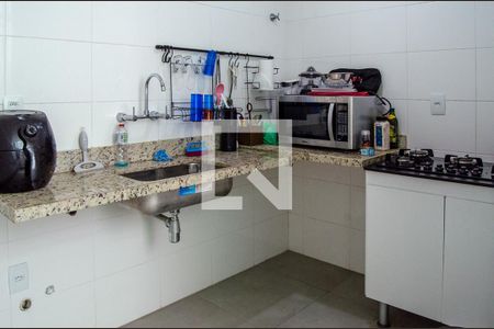 Apartamento à venda com 120m², 2 quartos e 2 vagas Apartamento à venda com 120m², 2 quartos e 2 vagasCozinha
