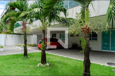 Apartamento à venda com 120m², 2 quartos e 2 vagas Apartamento à venda com 120m², 2 quartos e 2 vagasFachada