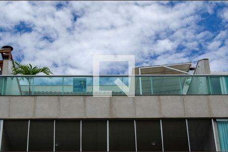 Apartamento à venda com 120m², 2 quartos e 2 vagas Apartamento à venda com 120m², 2 quartos e 2 vagasFachada