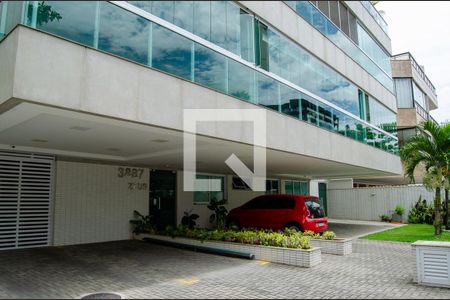 Apartamento à venda com 120m², 2 quartos e 2 vagas Apartamento à venda com 120m², 2 quartos e 2 vagasFachada