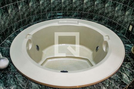 Casa à venda com 292m², 3 quartos e 4 vagas Casa à venda com 292m², 3 quartos e 4 vagasBanheiro da Suíte