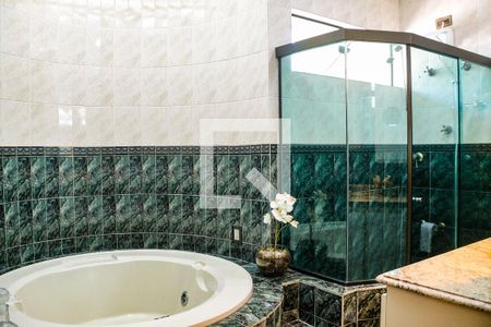 Casa à venda com 292m², 3 quartos e 4 vagas Casa à venda com 292m², 3 quartos e 4 vagasBanheiro da Suíte