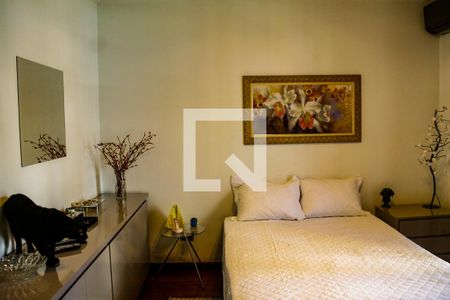 Casa à venda com 292m², 3 quartos e 4 vagas Casa à venda com 292m², 3 quartos e 4 vagasSuíte