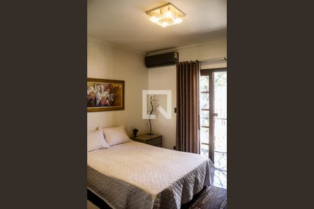 Casa à venda com 292m², 3 quartos e 4 vagas Casa à venda com 292m², 3 quartos e 4 vagasSuíte