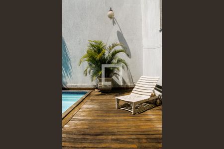 Casa à venda com 292m², 3 quartos e 4 vagas Casa à venda com 292m², 3 quartos e 4 vagasPiscina