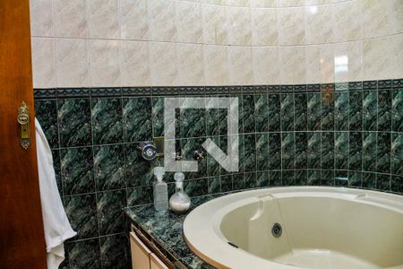 Casa à venda com 292m², 3 quartos e 4 vagas Casa à venda com 292m², 3 quartos e 4 vagasBanheiro da Suíte