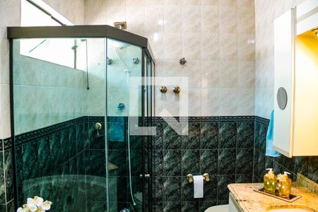 Casa à venda com 292m², 3 quartos e 4 vagas Casa à venda com 292m², 3 quartos e 4 vagasBanheiro da Suíte