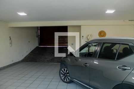 Casa à venda com 292m², 3 quartos e 4 vagas Casa à venda com 292m², 3 quartos e 4 vagasGaragem