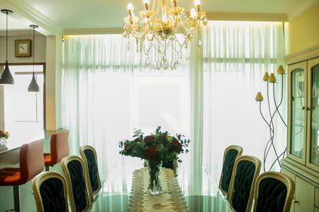 Casa à venda com 292m², 3 quartos e 4 vagas Casa à venda com 292m², 3 quartos e 4 vagasSala