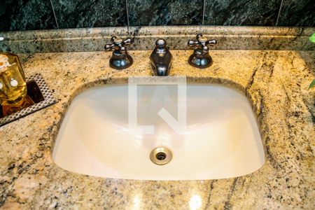 Casa à venda com 292m², 3 quartos e 4 vagas Casa à venda com 292m², 3 quartos e 4 vagasBanheiro da Suíte