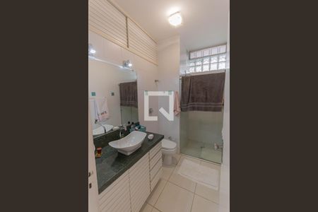 Apartamento à venda com 156m², 3 quartos e 1 vaga Apartamento à venda com 156m², 3 quartos e 1 vagaBanheiro
