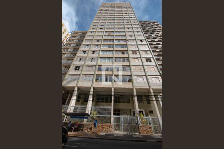 Apartamento à venda com 156m², 3 quartos e 1 vaga Apartamento à venda com 156m², 3 quartos e 1 vagaFachada