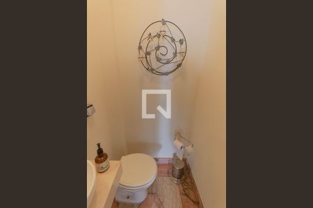 Apartamento à venda com 156m², 3 quartos e 1 vaga Apartamento à venda com 156m², 3 quartos e 1 vagaBanheiro 2