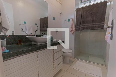 Apartamento à venda com 156m², 3 quartos e 1 vaga Apartamento à venda com 156m², 3 quartos e 1 vagaBanheiro