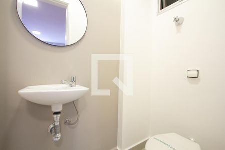 Lavabo de apartamento para alugar com 2 quartos, 117m² em Itaim Bibi, São Paulo