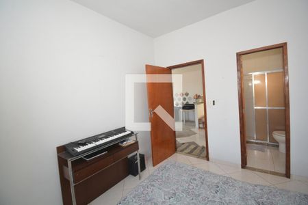 Casa à venda com 70m², 2 quartos e 6 vagasSuíte 1 da Casa 2