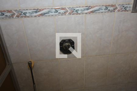 Casa à venda com 70m², 2 quartos e 6 vagasBanheiro da Suíte 2