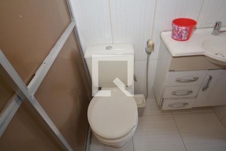 Casa à venda com 70m², 2 quartos e 6 vagasBanheiro da Suíte 1