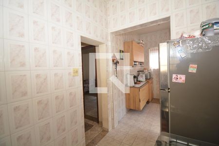 Casa à venda com 70m², 2 quartos e 6 vagasCozinha da Casa 1