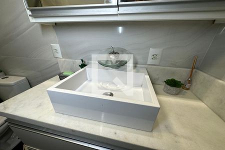 Casa à venda com 180m², 3 quartos e 3 vagasPia do Banheiro Social