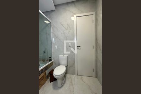 Casa à venda com 180m², 3 quartos e 3 vagasBanheiro da Suíte