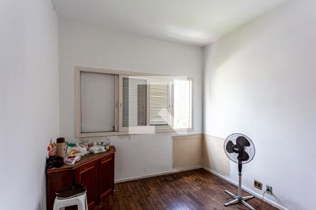 Apartamento à venda com 210m², 3 quartos e 2 vagas Apartamento à venda com 210m², 3 quartos e 2 vagasSuite