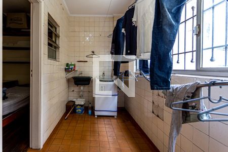 Apartamento à venda com 210m², 3 quartos e 2 vagas Apartamento à venda com 210m², 3 quartos e 2 vagasÁrea de serviço