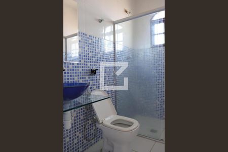 Casa à venda com 180m², 3 quartos e 2 vagasBanheiro Corredor