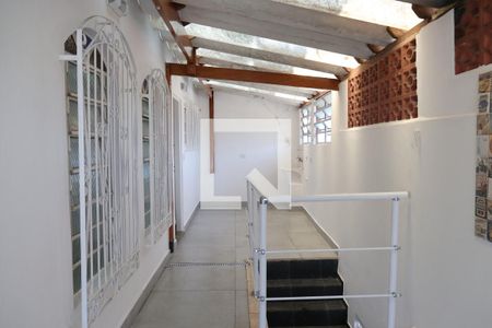 Casa à venda com 180m², 3 quartos e 2 vagasÁrea externa