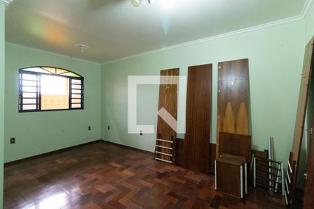 Casa à venda com 400m², 4 quartos e sem vaga Casa à venda com 400m², 4 quartos e sem vagaSuíte 2