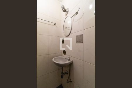 Casa à venda com 400m², 4 quartos e sem vaga Casa à venda com 400m², 4 quartos e sem vagaBanheiro 1 da Garagem