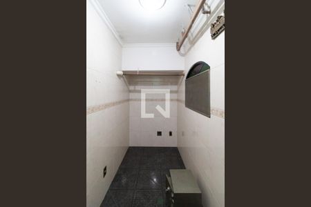 Casa à venda com 400m², 4 quartos e sem vaga Casa à venda com 400m², 4 quartos e sem vagaDispensa