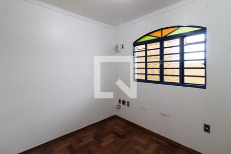 Casa à venda com 400m², 4 quartos e sem vaga Casa à venda com 400m², 4 quartos e sem vagaQuarto 2