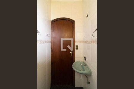 Casa à venda com 400m², 4 quartos e sem vaga Casa à venda com 400m², 4 quartos e sem vagaBanheiro