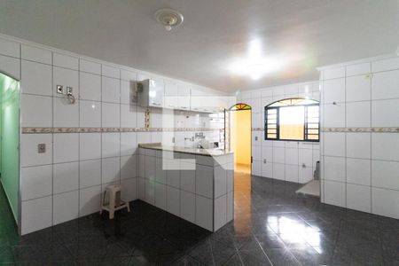 Casa à venda com 400m², 4 quartos e sem vaga Casa à venda com 400m², 4 quartos e sem vagaCozinha