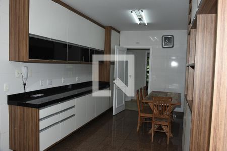 Apartamento à venda com 305m², 4 quartos e 4 vagasCozinha