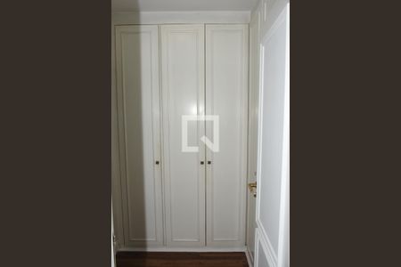 Apartamento à venda com 305m², 4 quartos e 4 vagasCloset da suíte 3