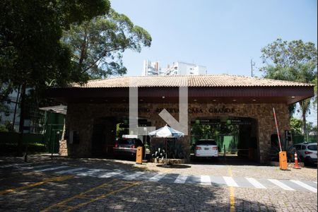 Apartamento à venda com 305m², 4 quartos e 4 vagasFachada e portaria